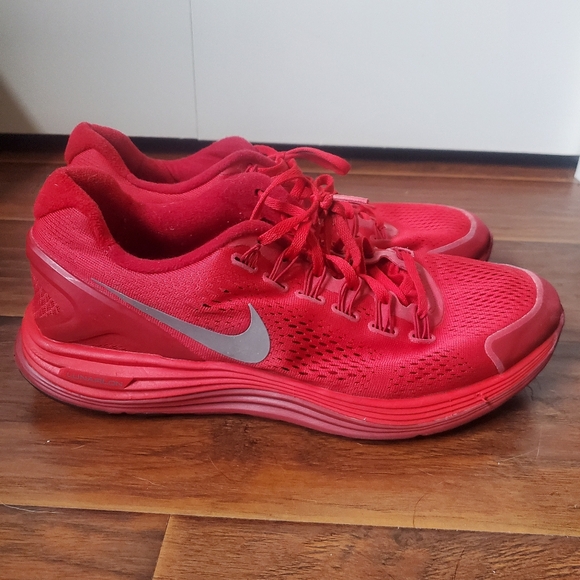 Men's Lunaron Nikes - Picture 4 of 7